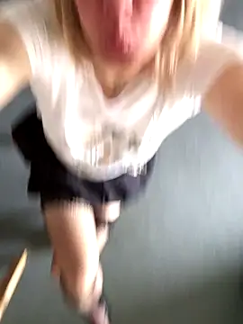 simone xdressing online show from 09/28/25, 09:05