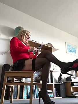 simone xdressing online show from 03/16/25, 10:11