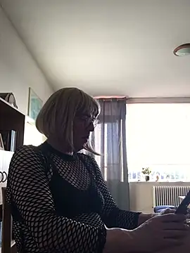 simone xdressing online show from 01/26/25, 02:30