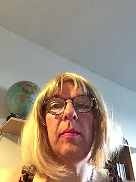 simone xdressing online show from 03/15/26, 05:20