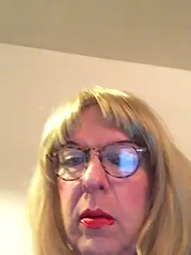 simone xdressing online show from 02/25/26, 12:33