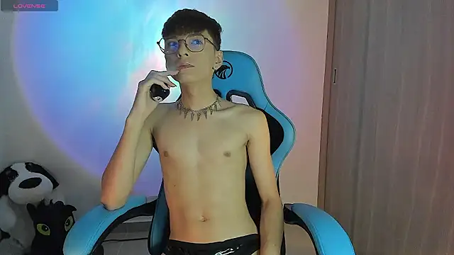 RYO BLEU  online show from 02/05/26, 03:24