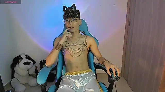 RYO BLEU  online show from 12/14/25, 03:02