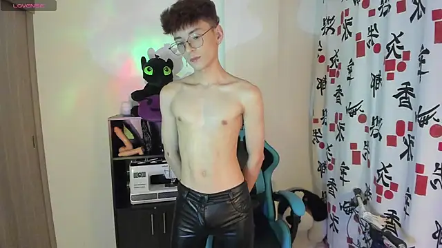 RYO BLEU  online show from 04/09/26, 03:30