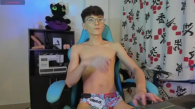 RYO BLEU  online show from 04/07/26, 04:36