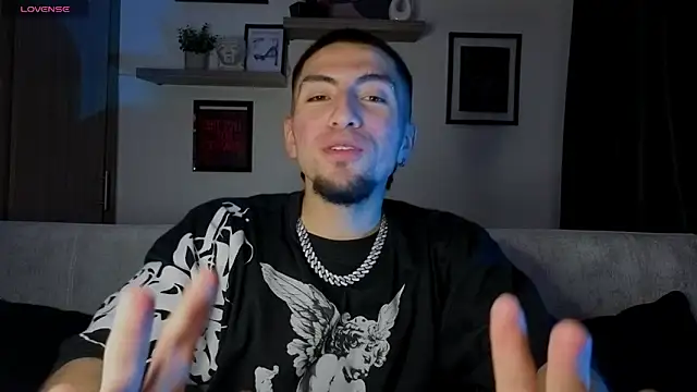 AresMassimoX online show from 11/21/25, 02:21