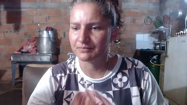 Sra Angelina online show from 05/17/26, 07:41
