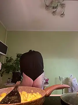 Dona Mafia online show from 12/15/25, 11:05