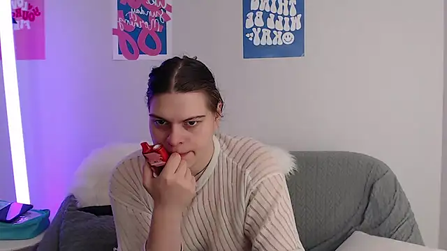 Dona Mafia online show from 12/17/25, 11:21