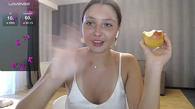 Snapshot of your__gena chatting on 07/28/26, 03:21 your gena online show from 07/28/26, 03:21