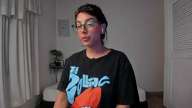 VictoriaAmelie online show from 11/26/25, 06:24