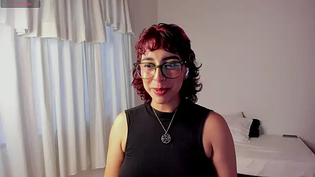 VictoriaAmelie online show from 11/14/25, 10:02