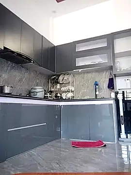   Anna    online show from 11/30/25, 04:13