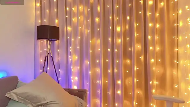 Snapshot of ur_shy_bambi chatting on 02/20/26, 01:13 ur shy bambi online show from 02/20/26, 01:13