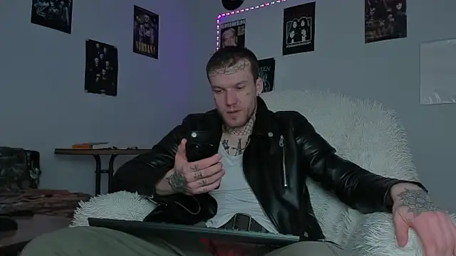 Huntall77 online show from 03/17/26, 06:38