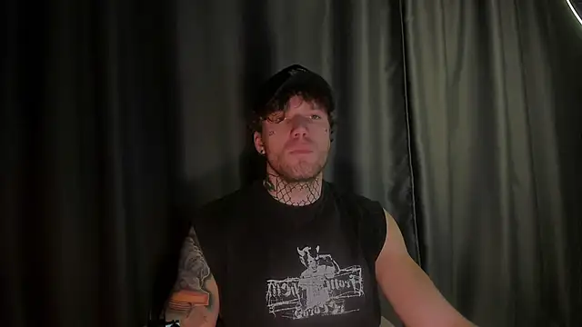 Huntall77 online show from 12/01/25, 03:13