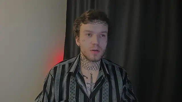 Huntall77 online show from 12/03/25, 04:50