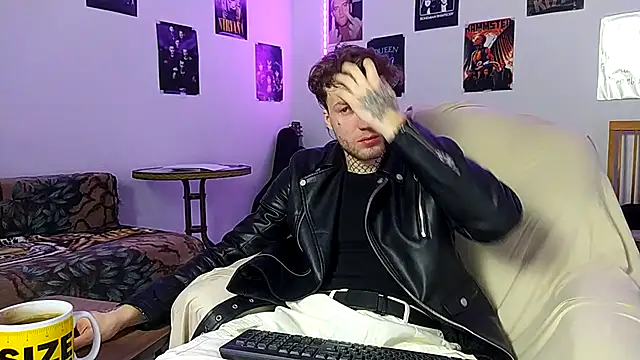 Huntall77 online show from 01/08/26, 03:01