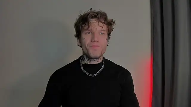 Huntall77 online show from 11/18/25, 04:10