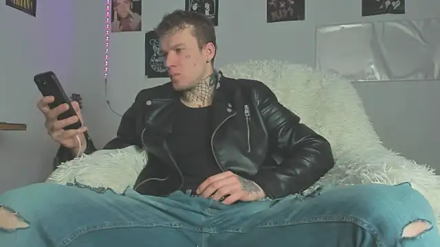 Huntall77 online show from 04/11/26, 05:26