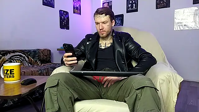 Huntall77 online show from 02/19/26, 04:31