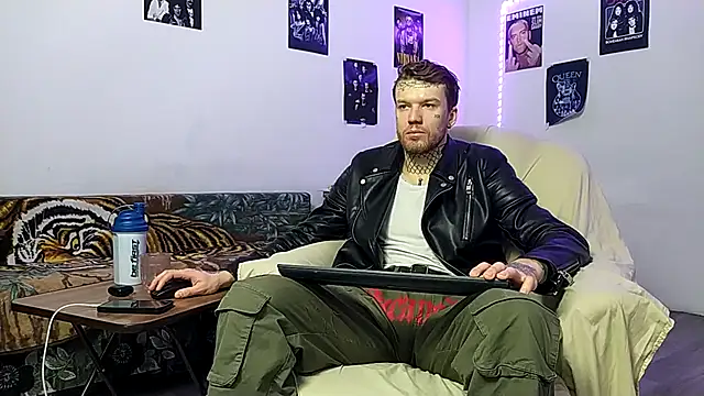 Huntall77 online show from 02/16/26, 04:55