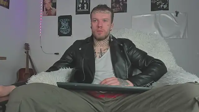 Huntall77 online show from 04/03/26, 05:03