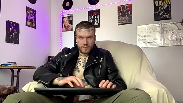 Huntall77 online show from 02/26/26, 06:24