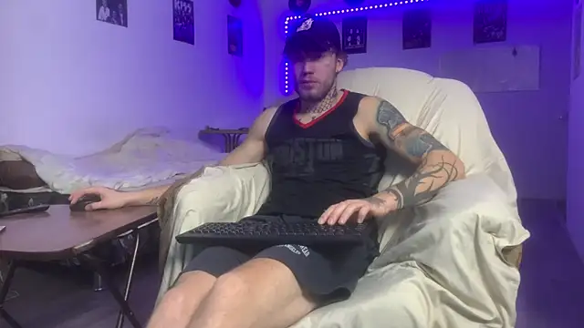 Huntall77 online show from 12/15/25, 04:29