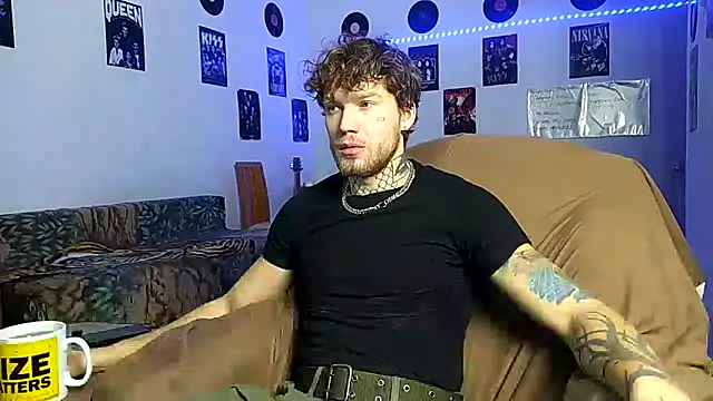 Huntall77 online show from 12/17/25, 02:27