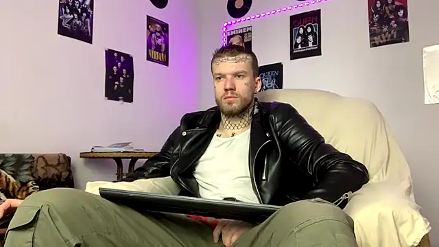 Huntall77 online show from 03/02/26, 04:24