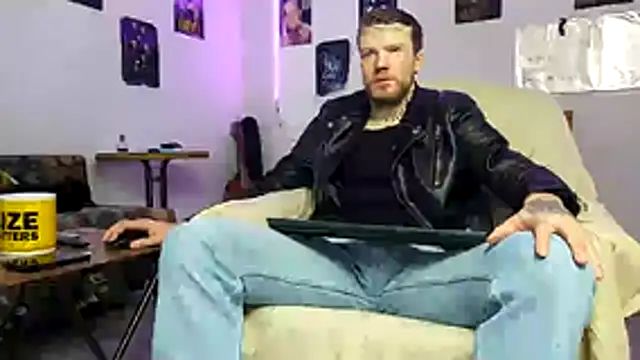 Huntall77 online show from 02/02/26, 05:17