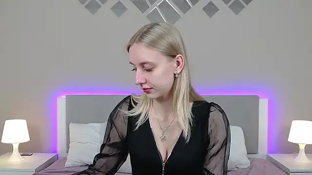 RachaelCute online show from 03/25/26, 12:04