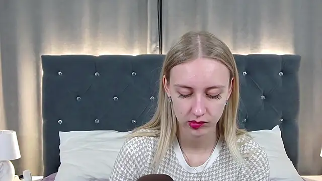 RachaelCute online show from 05/08/26, 03:54