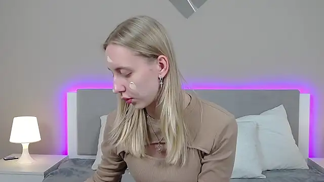 Snapshot of RachaelCute chatting on 02/27/26, 01:22 RachaelCute online show from 02/27/26, 01:22