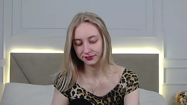 Snapshot of RachaelCute chatting on 02/22/26, 11:12 RachaelCute online show from 02/22/26, 11:12