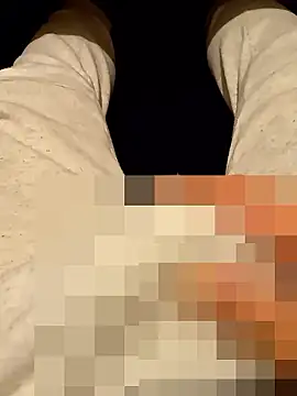 yu-yu28 online show from 11/17/25, 06:23