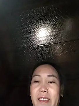 Feeling-hot online show from 11/15/25, 03:10