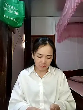 Feeling-hot online show from 03/17/26, 03:20