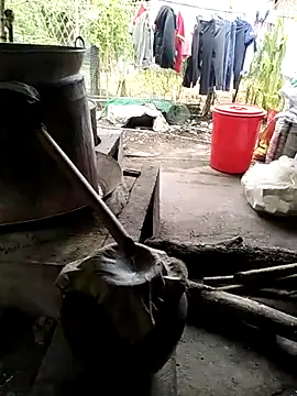 Feeling-hot online show from 11/16/25, 03:33