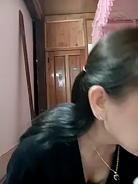 Feeling-hot online show from 12/14/25, 08:14