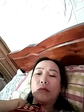 Feeling-hot online show from 12/16/25, 08:46