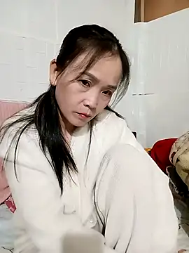 Feeling-hot online show from 12/04/25, 07:46