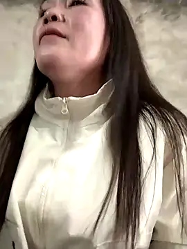 Snapshot of Feeling-hot chatting on 02/18/26, 05:16 Feeling-hot online show from 02/18/26, 05:16