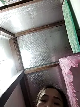 Feeling-hot online show from 12/18/25, 10:57