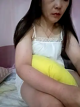 Feeling-hot online show from 05/10/26, 08:22