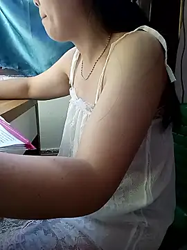 Feeling-hot online show from 05/08/26, 03:10