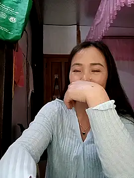Feeling-hot online show from 05/11/26, 02:45
