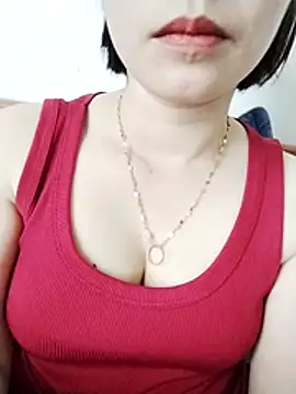 Swan-white123 online show from 12/15/25, 05:13