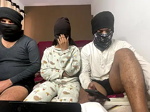 avnikaur online show from 11/27/25, 07:09